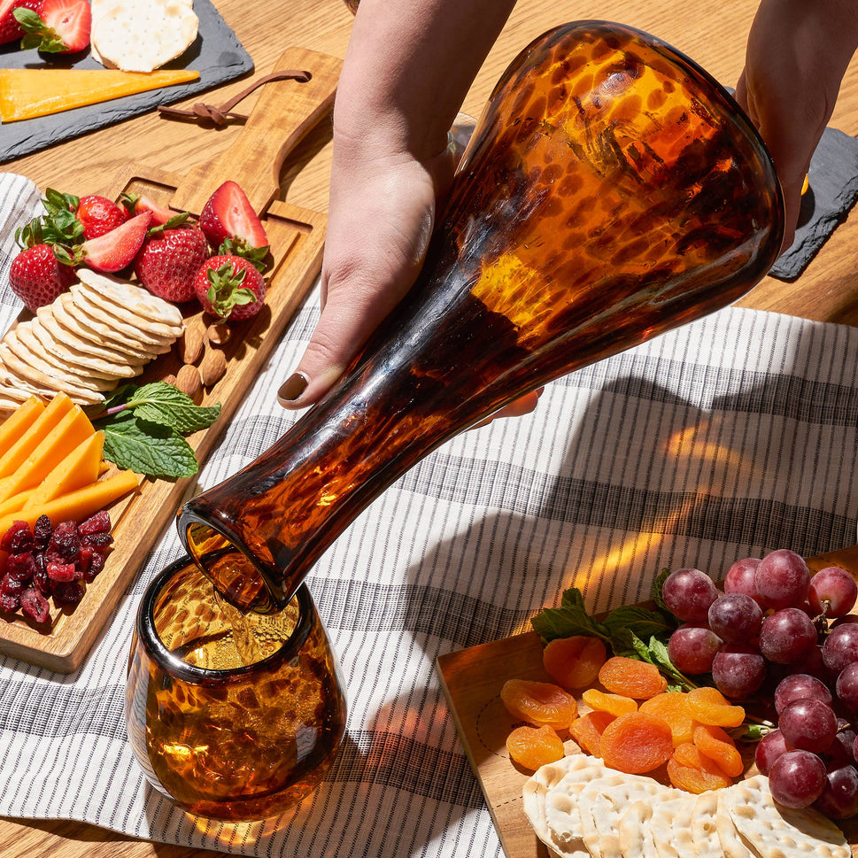 Segunda Vida Tortuga Hand-Blown Recycled Glass Wine Decanter