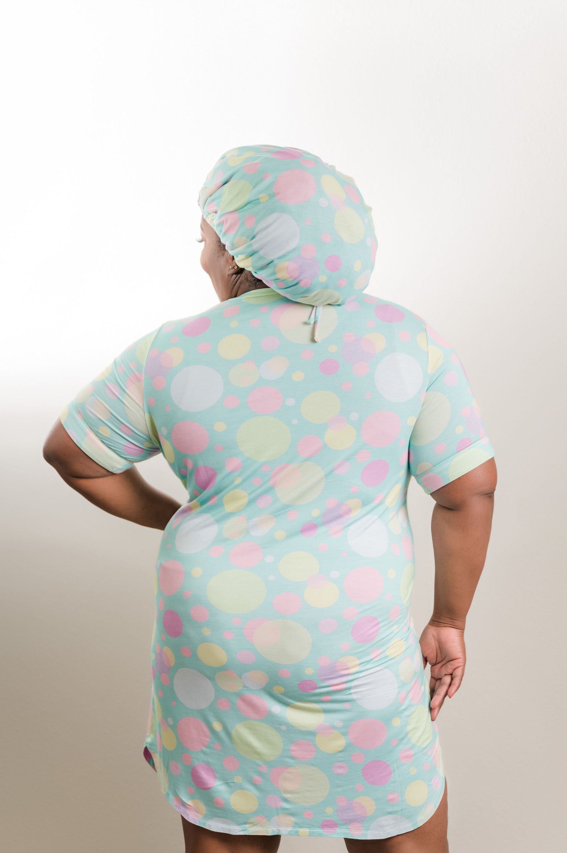 Bubbles - Bamboo Nightgown Set, With A Matching Satin-Lined Bonnet