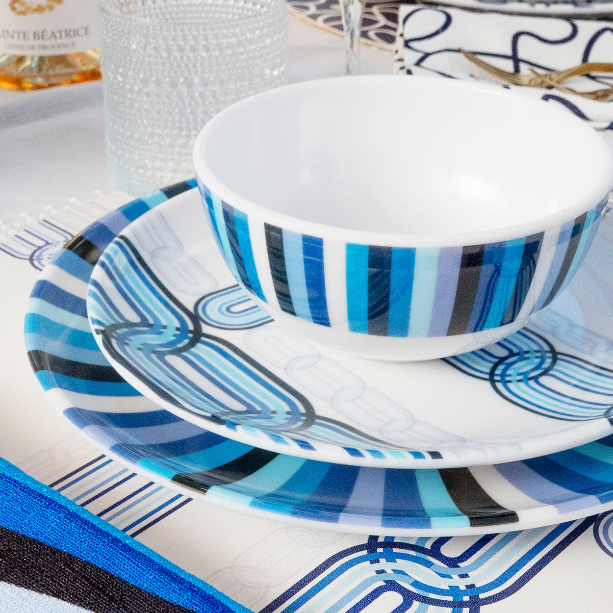 Blue Starburst Chainlink Dinner Plate Set of 4