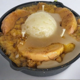 Apple Cobbler Dessert Candle - Warm, Fruity Scent for Cozy Vibes