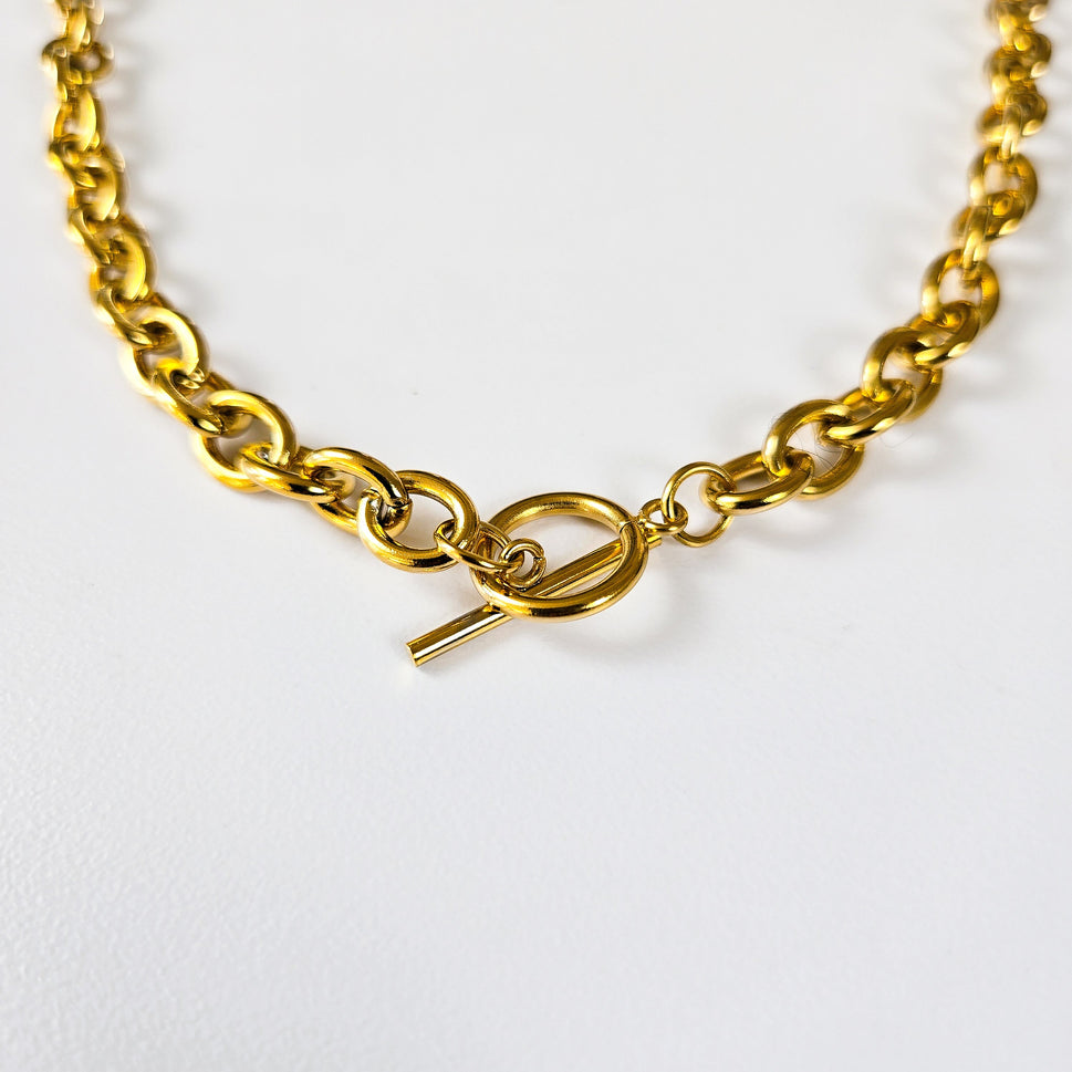 Bold Toggle Necklace