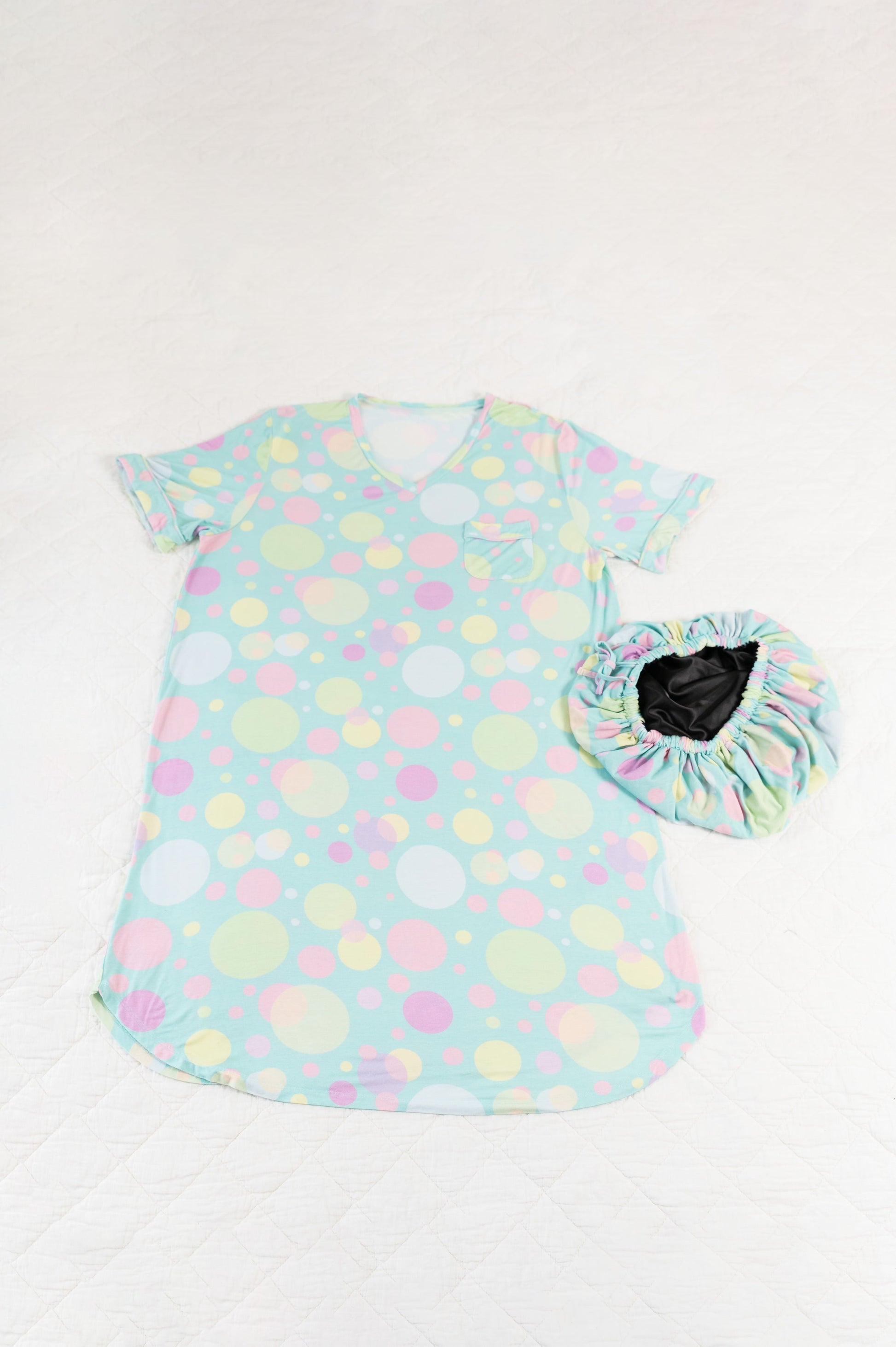 Bubbles - Bamboo Nightgown Set, With A Matching Satin-Lined Bonnet