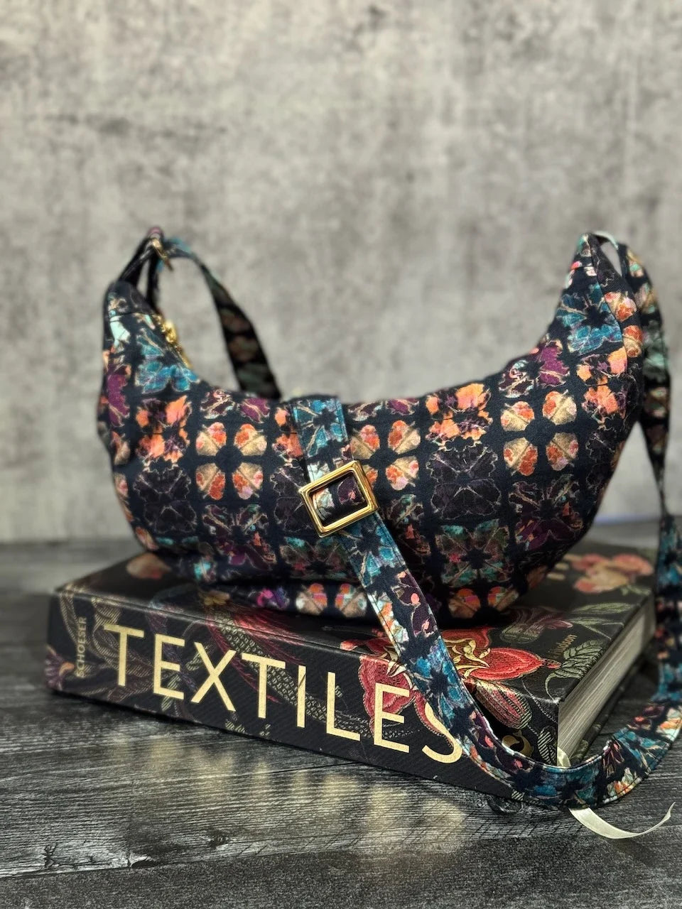 Eclipse Crossbody Bag | Inky Florals