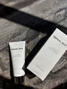 Switch Hydrating Facial Cleanser with Oleosomes 3 image