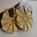 Switch Sabriya Wavey Hoops 2 image